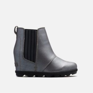 NWOT LIMITED EDITION SOREL JOAN OF ARCTIC WEDGE CHELSEA SHEARLING BOOTS SIZE 10